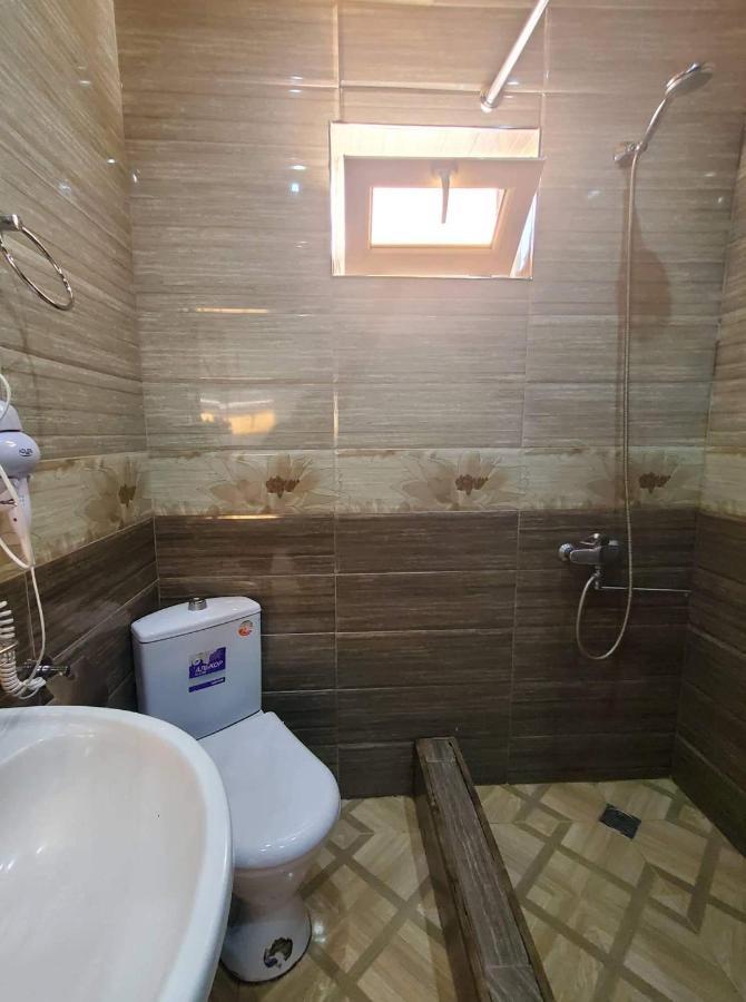 קזבגי Guest House Elguja Qushashvili מראה חיצוני תמונה
