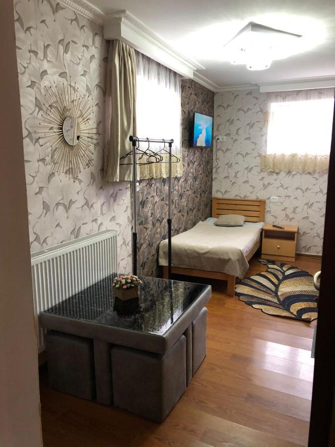 קזבגי Guest House Elguja Qushashvili מראה חיצוני תמונה